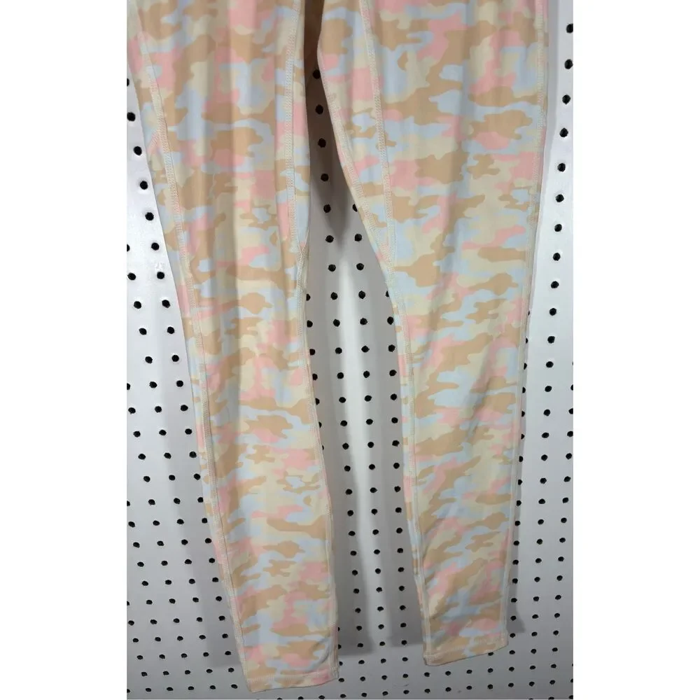 Fabletics motion 365 camo print leggings size XS